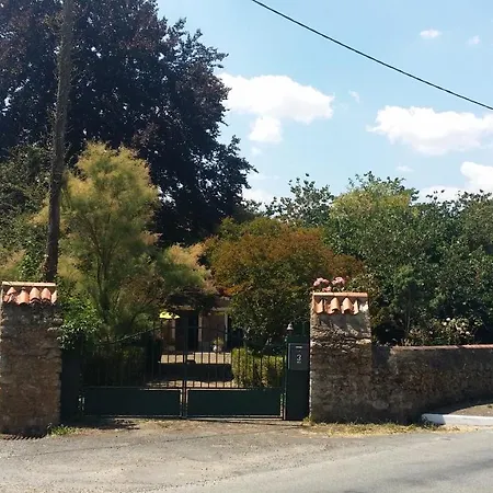 Moulin De La Haye Bed and Breakfast *